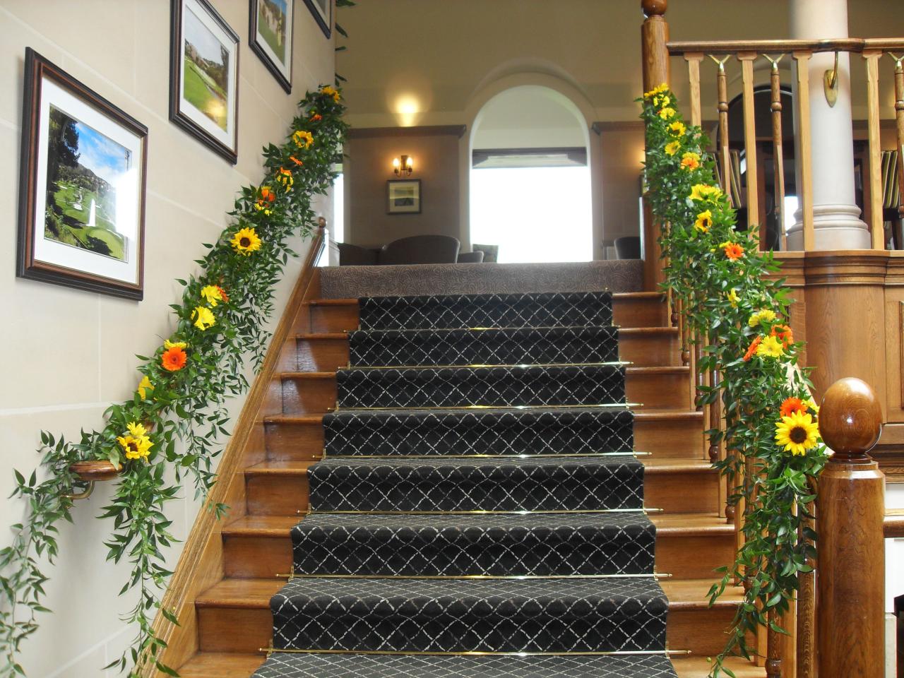 Wedding decorations staircase decoration flower stairs decor stair flowers garland floral arrangements reception romantic table flores se visit staircases banisters