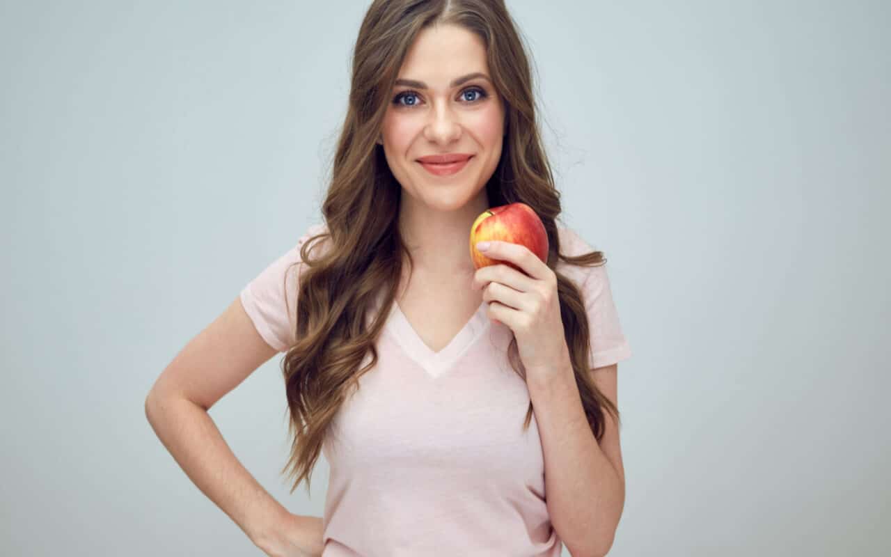 Manfaat makan buah apel di pagi hari