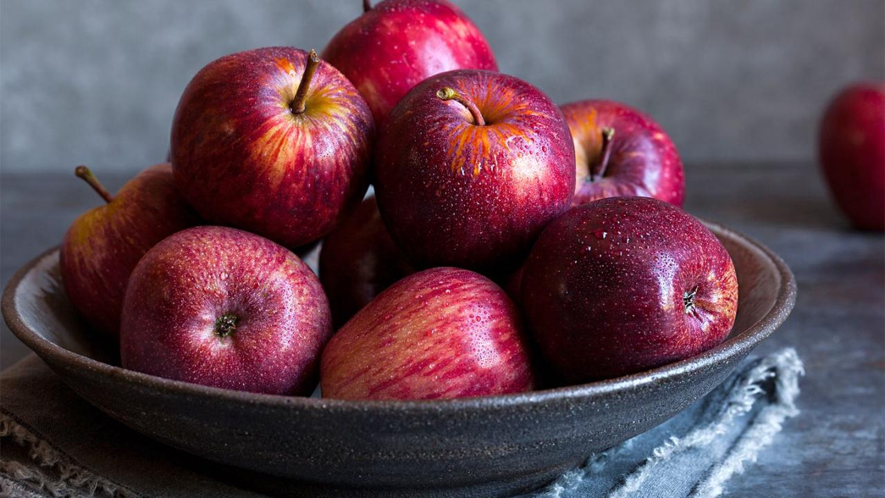Manfaat makan buah apel di pagi hari