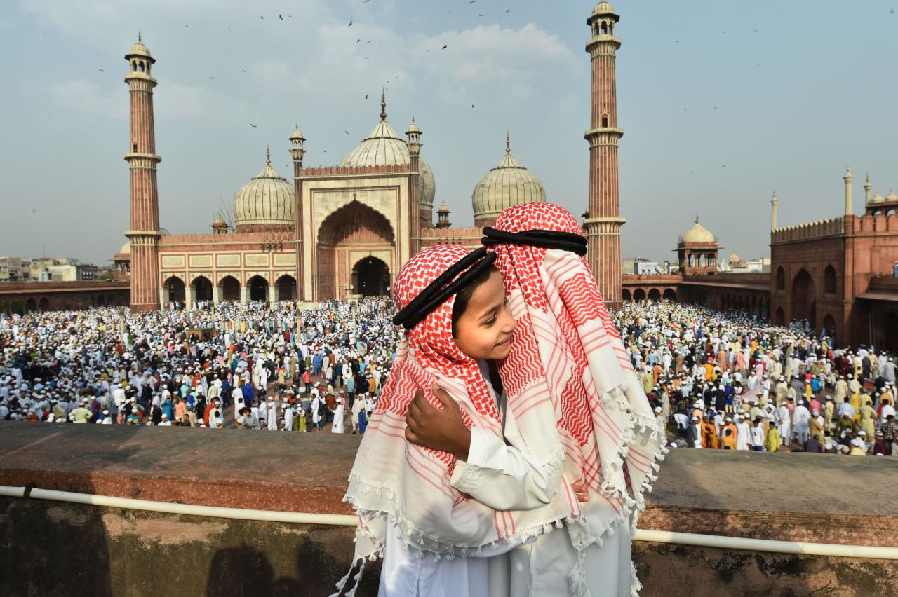 Eid adha fitr idul saudi negara merayakan indianexpress arafat declares lho cuma nggak guideku