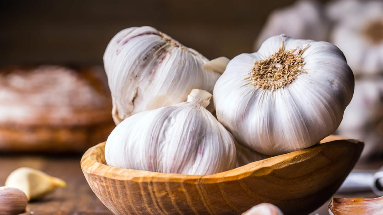 Garlic benefits health yogabycandace healthy its eating raw yoga pills