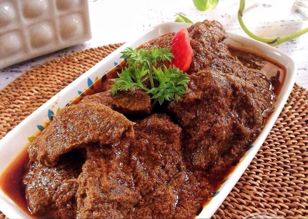 Rendang got know its things name other versions beef either chicken most coconut filepic herbs alongside spices milk used