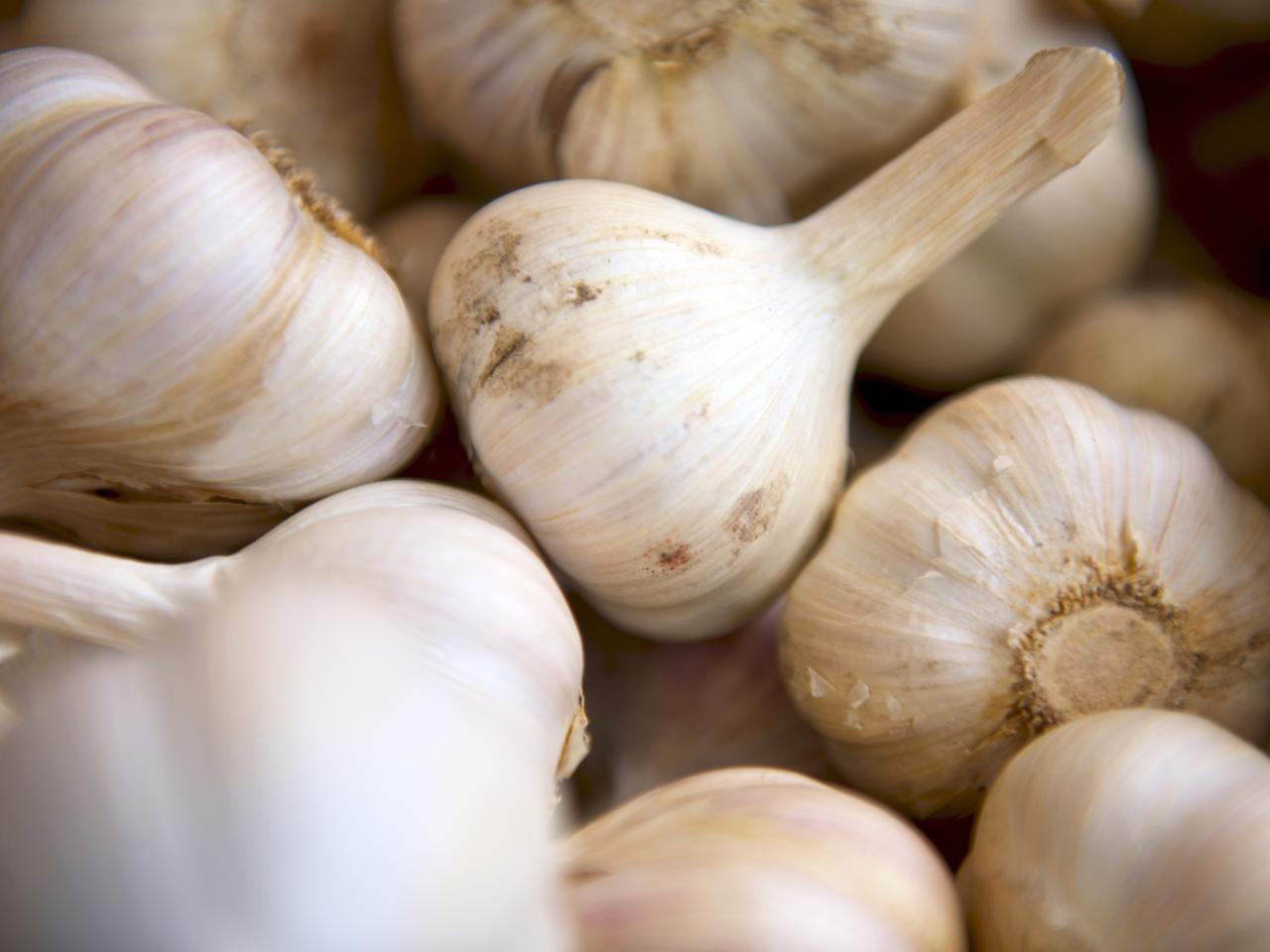 Garlic benefits health disease heart