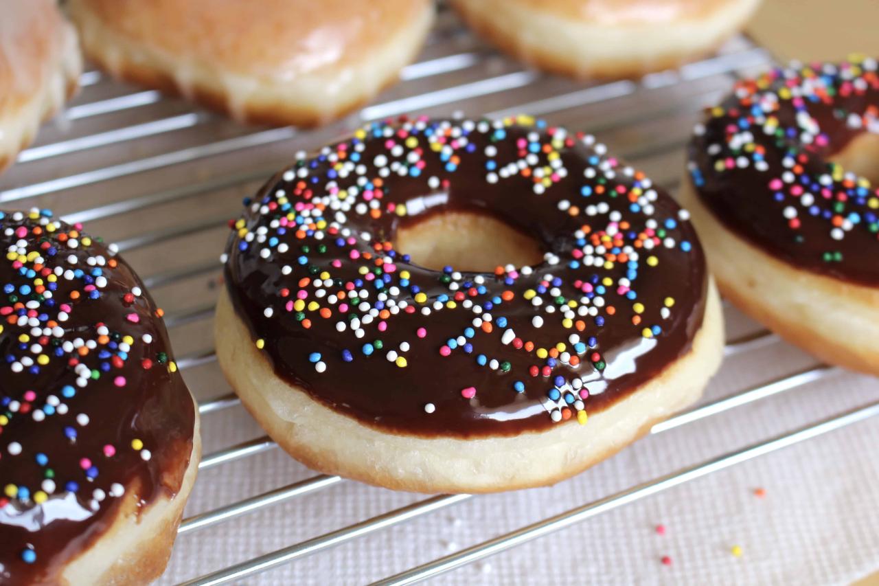 Donut doughnut donuts glaze multicolored