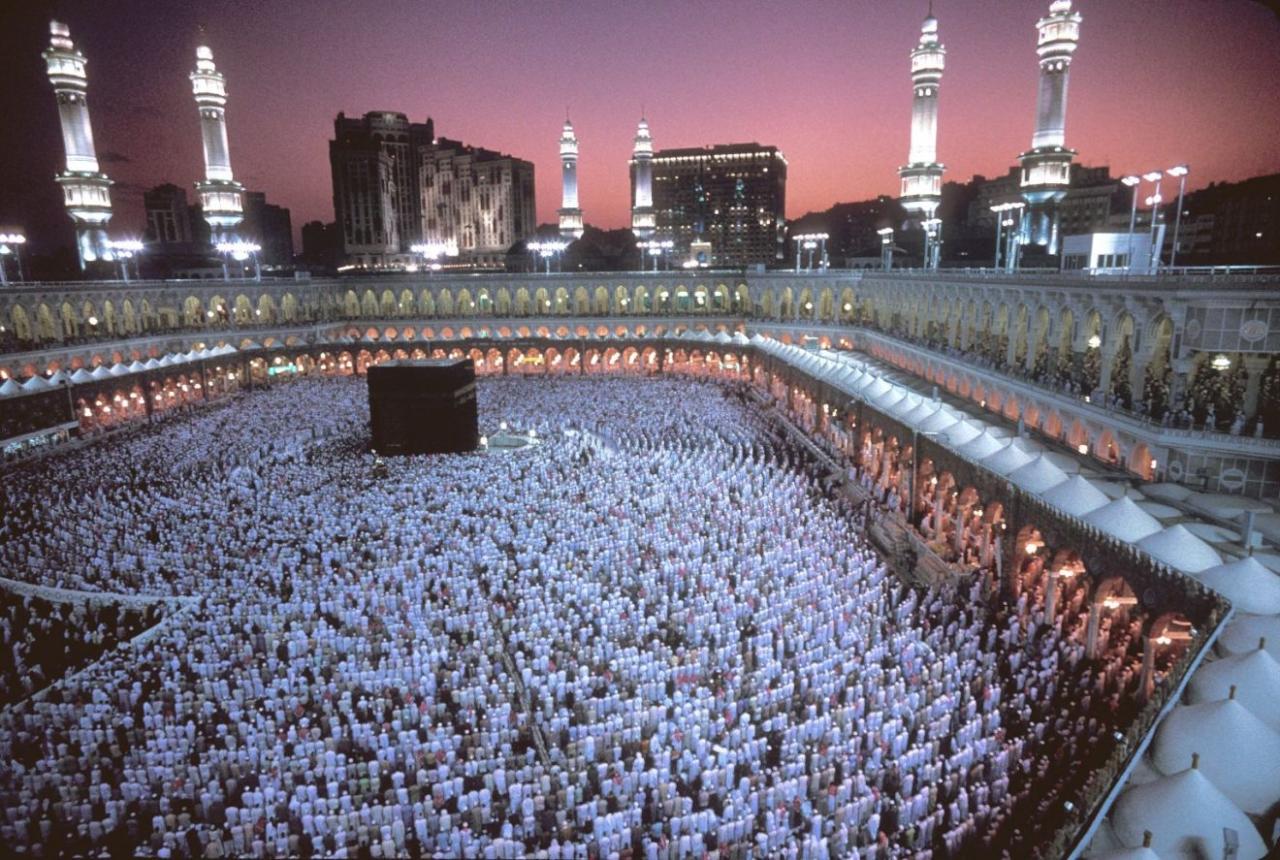 Ibadah haji dilaksanakan pada bulan