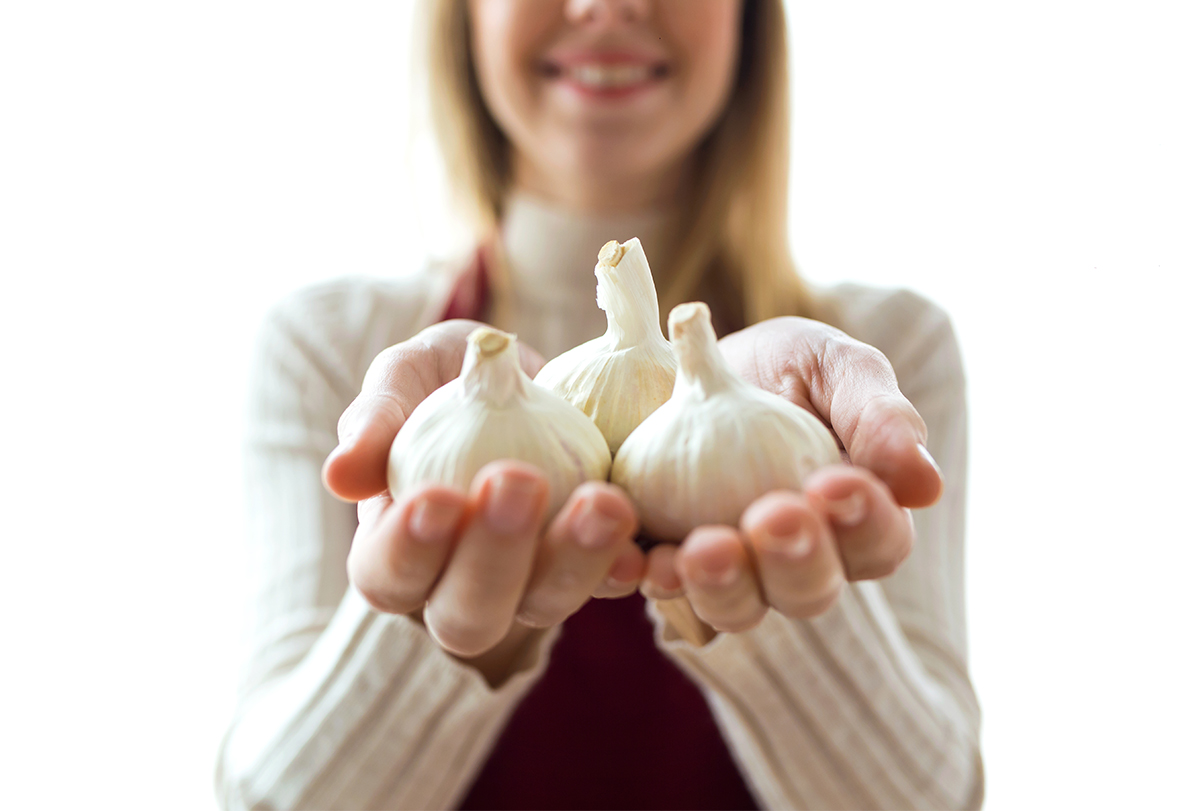 Garlic benefits health therapeutic proven infographic