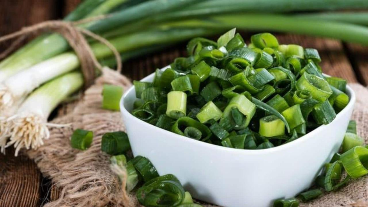 Manfaat daun bawang untuk kesehatan