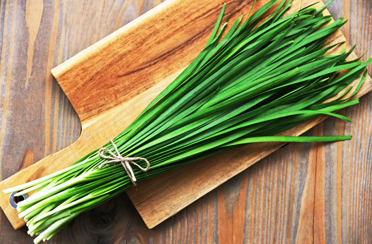 Chives benefits health uses plant awaited medicinal long